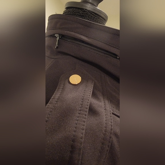 Chic Black Jacket with Gold Accents - Picture 4 of 5